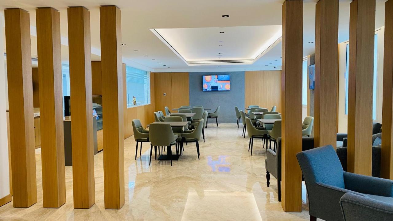 Sitara Hotel Apartment Дубай Екстериор снимка