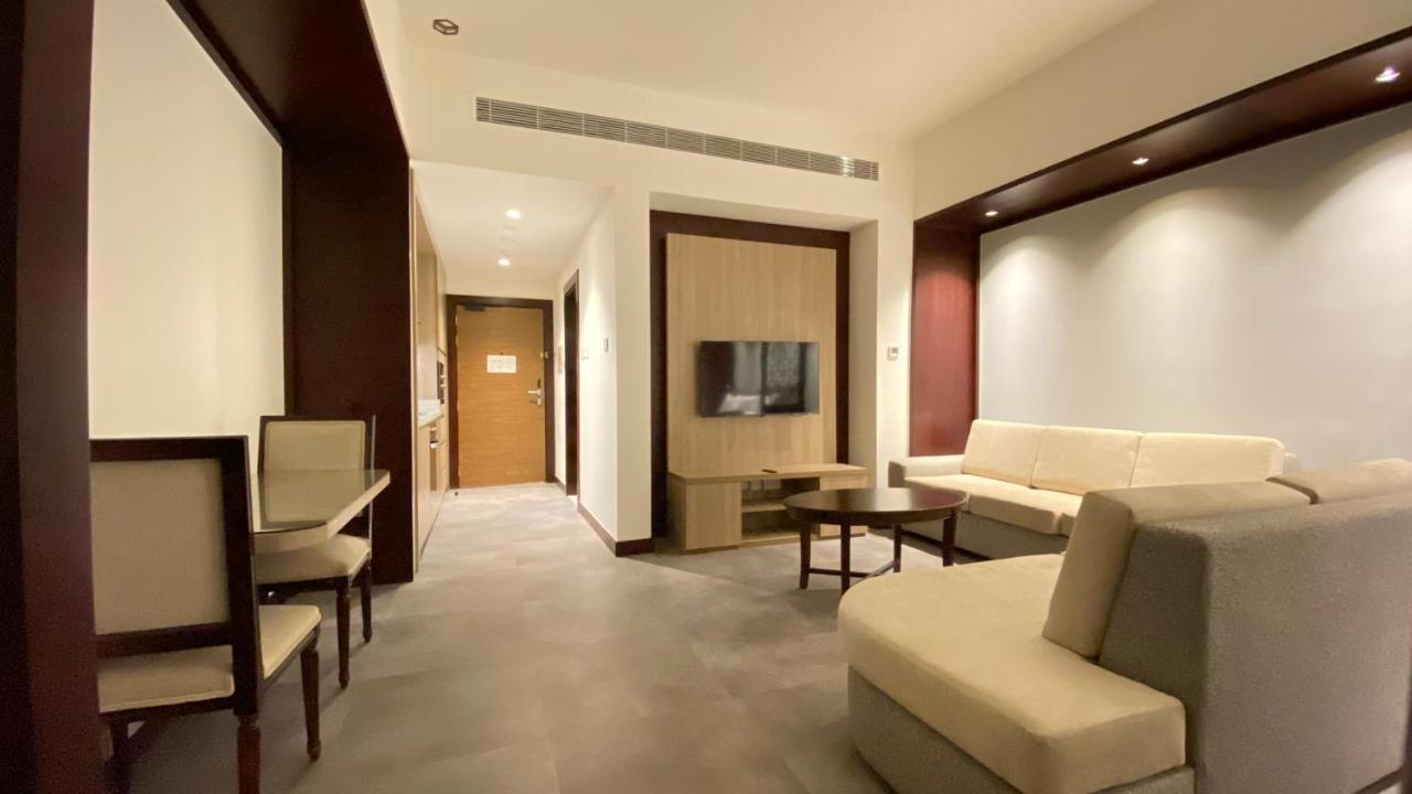 Sitara Hotel Apartment Дубай Екстериор снимка