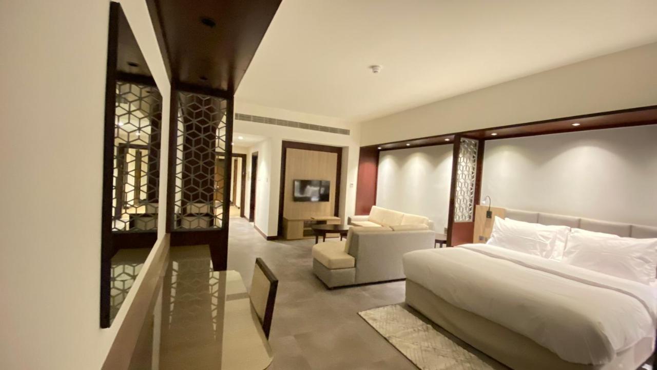 Sitara Hotel Apartment Дубай Екстериор снимка