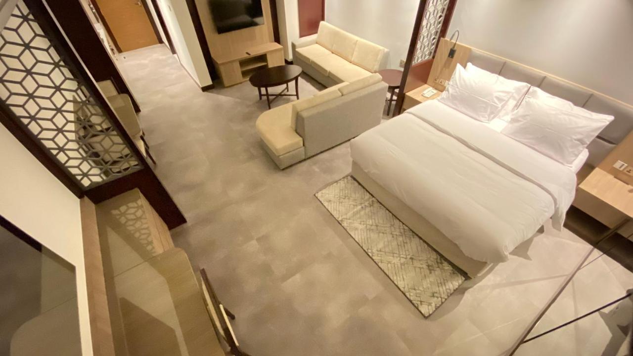 Sitara Hotel Apartment Дубай Екстериор снимка